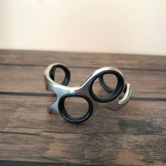 ❤Hairstylist Barber Scissors Cuff - Picture 3 of 7